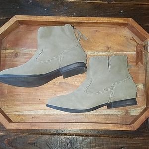 Steve Madden - Flat Ankle Boots